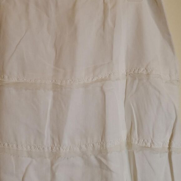 Gianni-bini Women's White Skirt - Picture 2 of 8